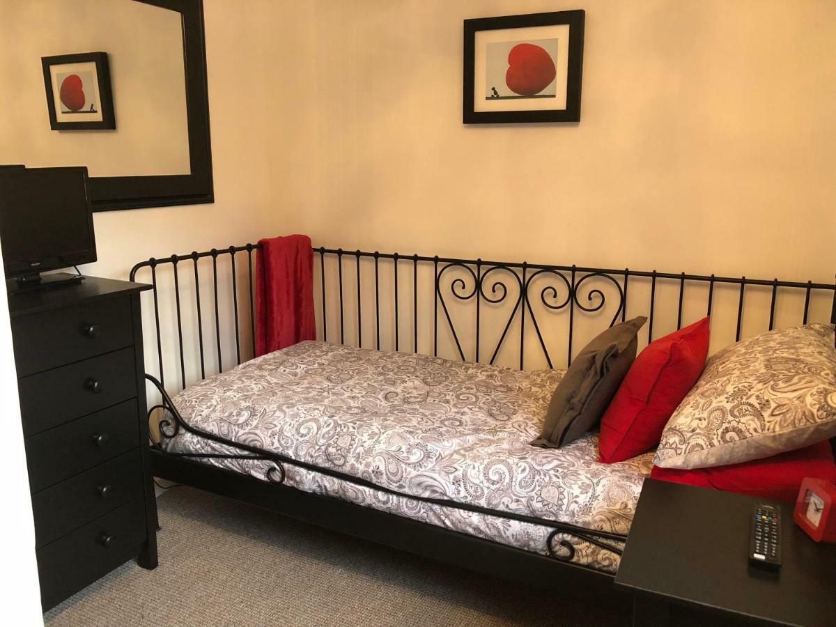 1 Silkin Serviced Accommodation Newton Aycliffe Bagian luar foto